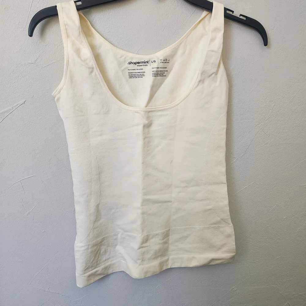 Womens Size Large Tank Top Bundle - Picture 11 of 13